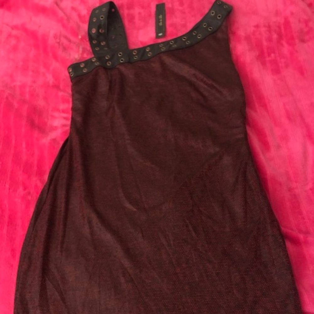 Do & Be red and black asymmetric bodycon dress